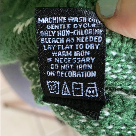 DC Kelly green 3/4 sleeve zippered sweater - Picture 8 of 8